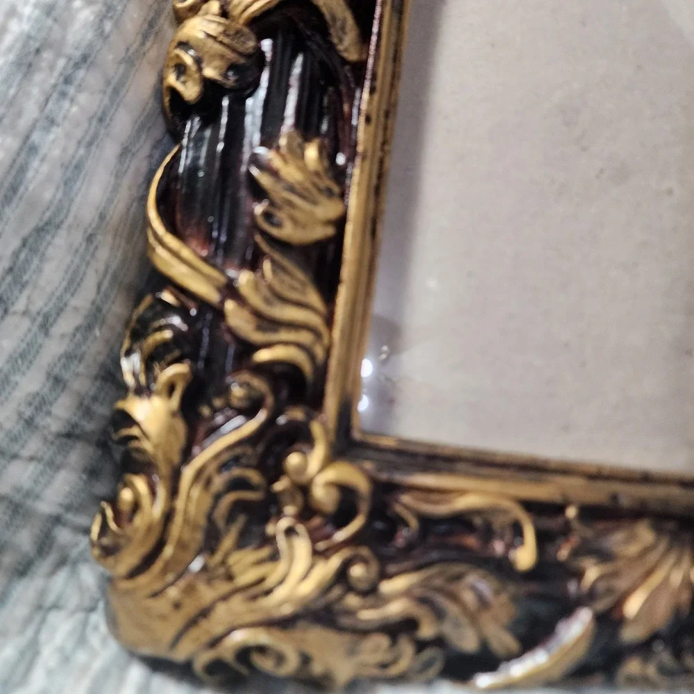 Vintage Baroque Ornate Gold Picture Frame 4x6 Victorian Scroll Tabletop Decor